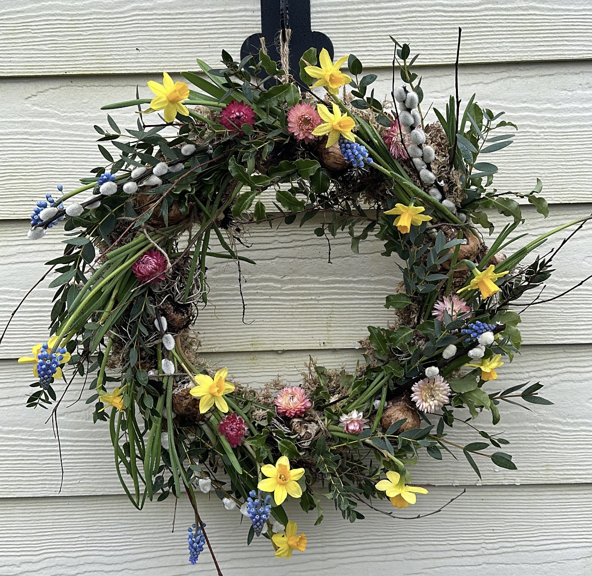 Christmas wreath workshop at The Barn KT9